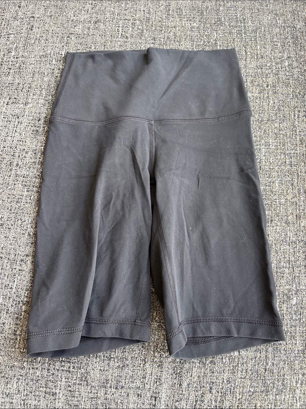 TNA TNAButter Cheeky Hi-Rise 9" Short in Black Size XS